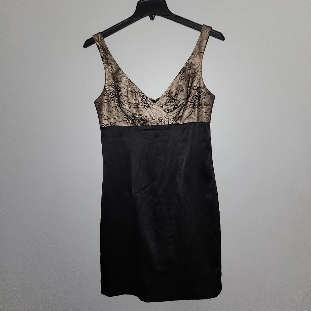 Allen B women's cocktail party dress size 10 lace bodice black